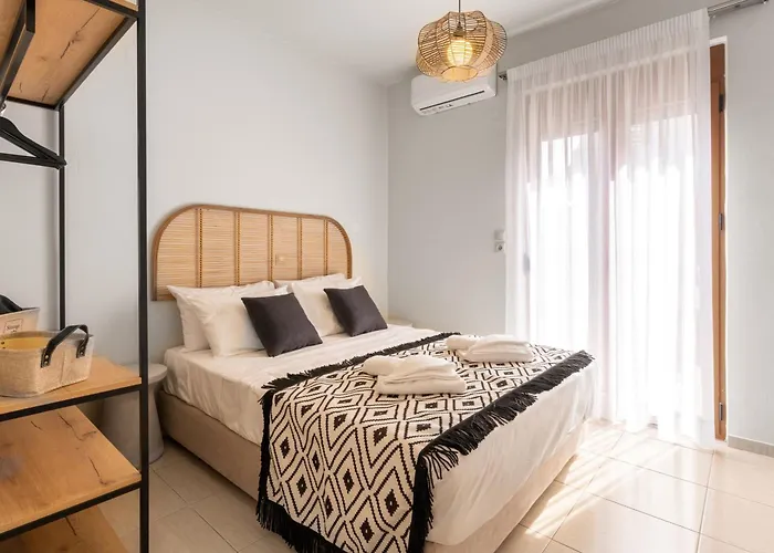 Villa Ismini 3 Bedrooms,Pool, Barbeque