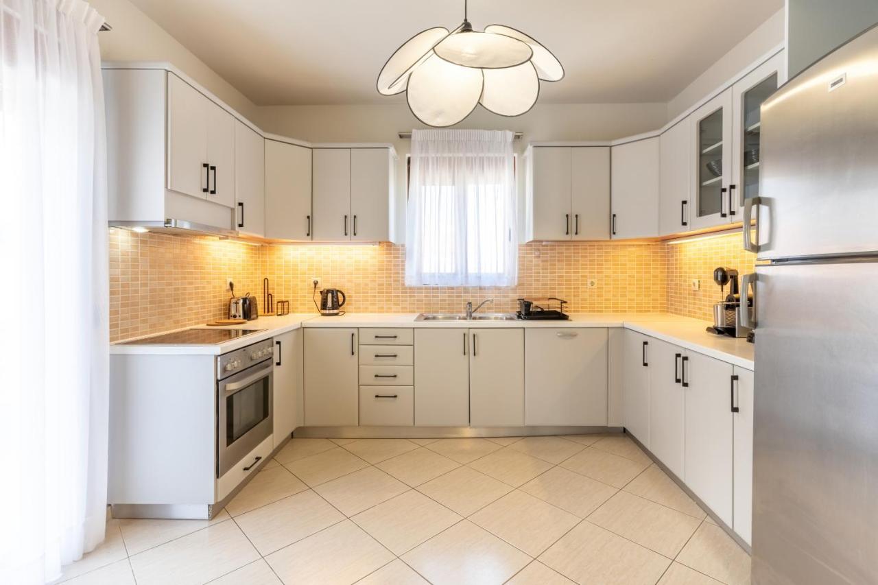 Ismini 3 Bedrooms,pool, Barbeque Villa Agios Dimitrios (Crete)