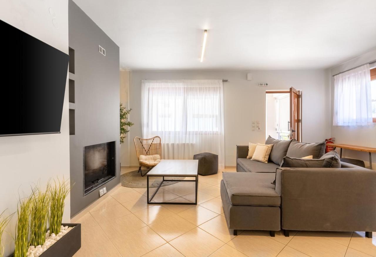 Villa Ismini 3 Bedrooms,pool, Barbeque *