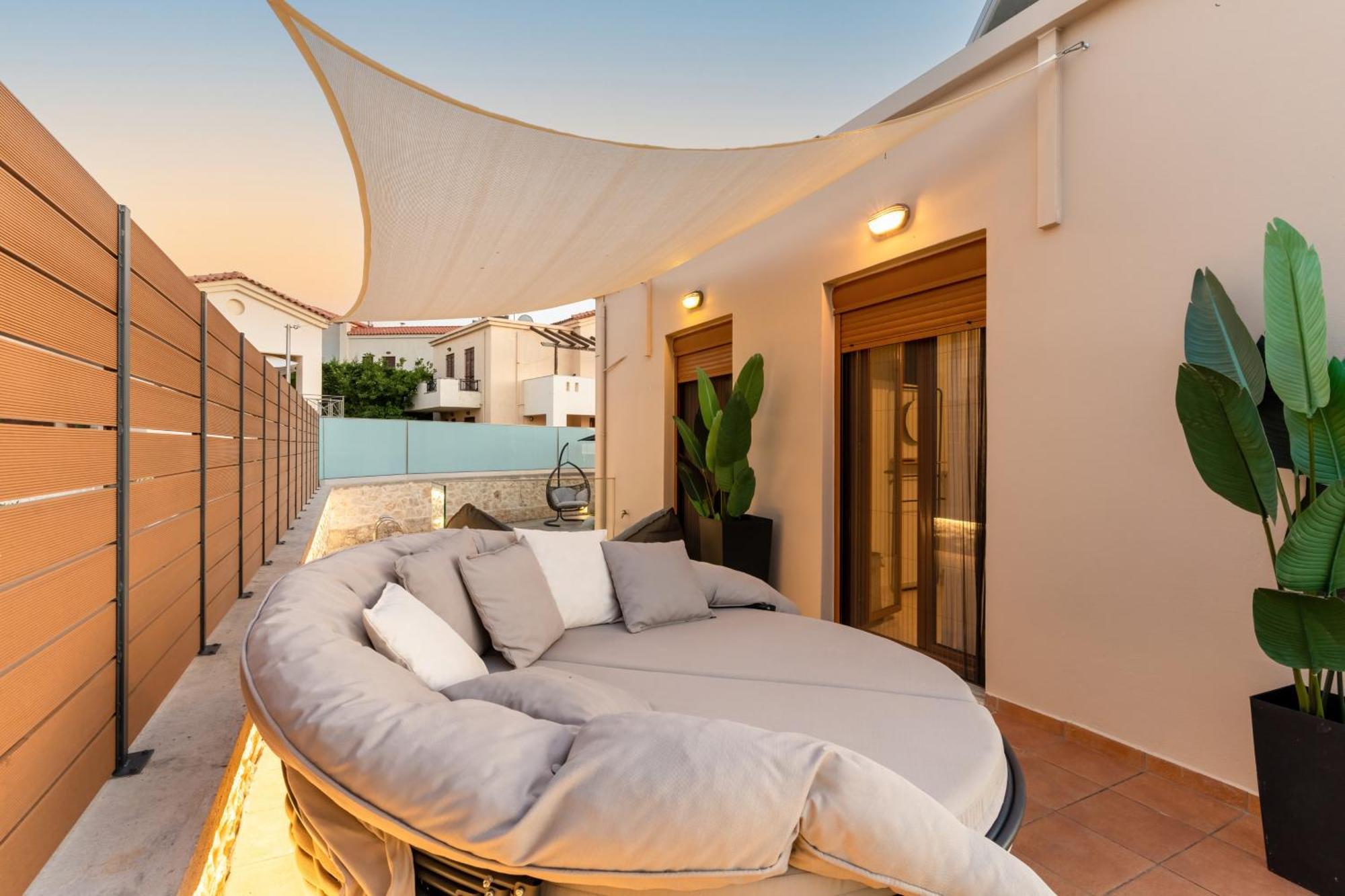 Villa Ismini 3 Bedrooms,pool, Barbeque *