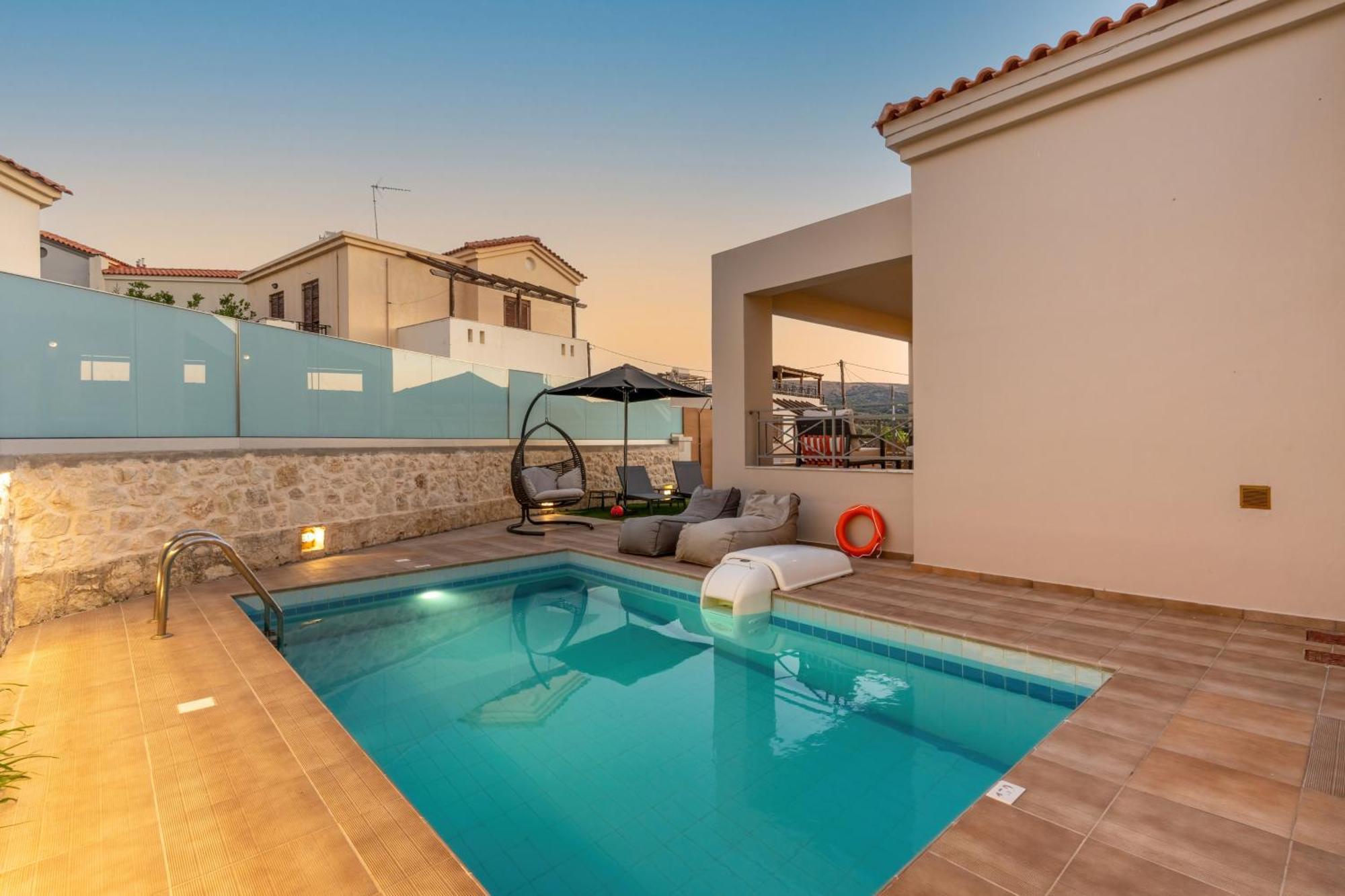 Ismini 3 Bedrooms,pool, Barbeque Villa